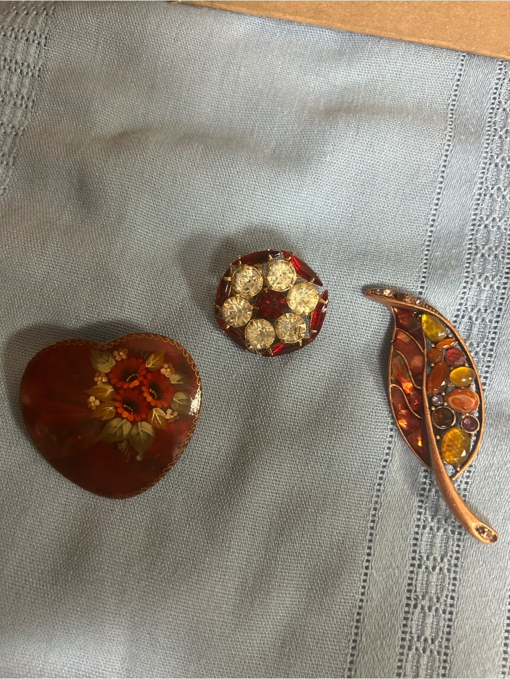 Decorative Heart painted brooch and Gemstone Leaf Accent Set - Red rhinestone